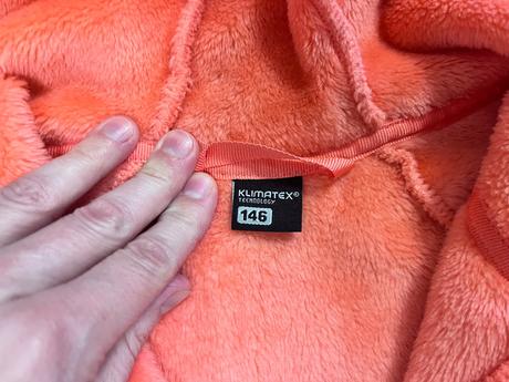 Predám teplučkú mikinku, 146