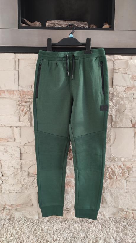 Tepláky, reserved,152