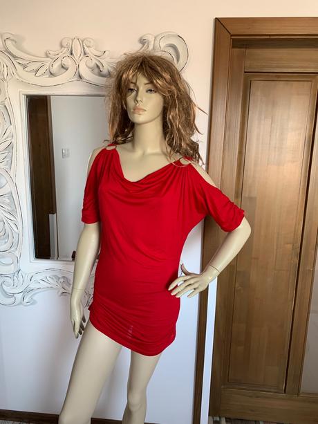 Cerveny top , saty italy, m
