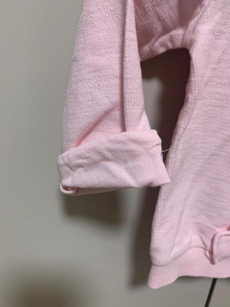 Ružová mikina s volánmi, 86