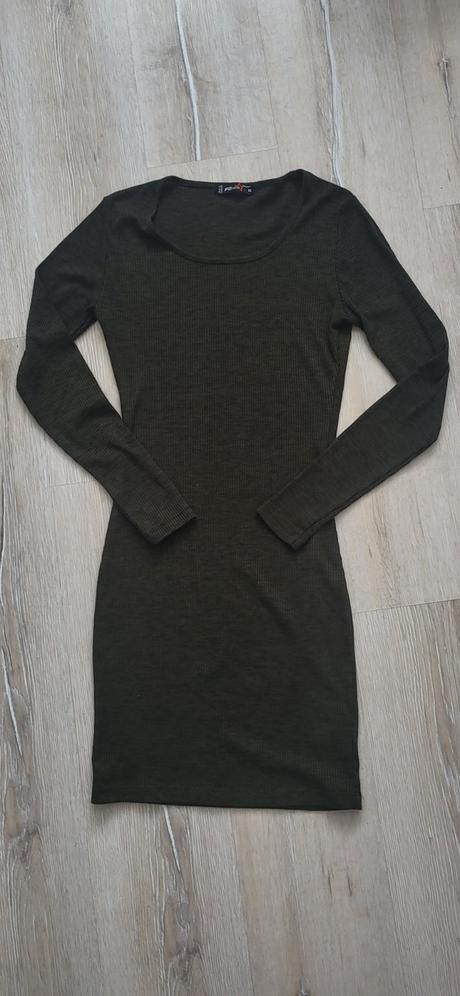 Tmavozelené šaty, m