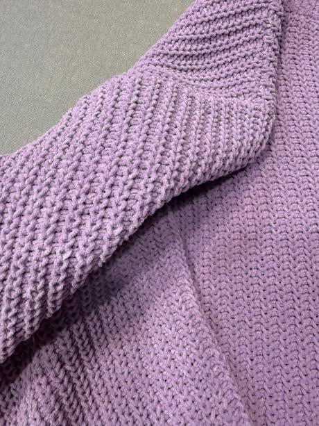 Fialový pulover, h&m,134