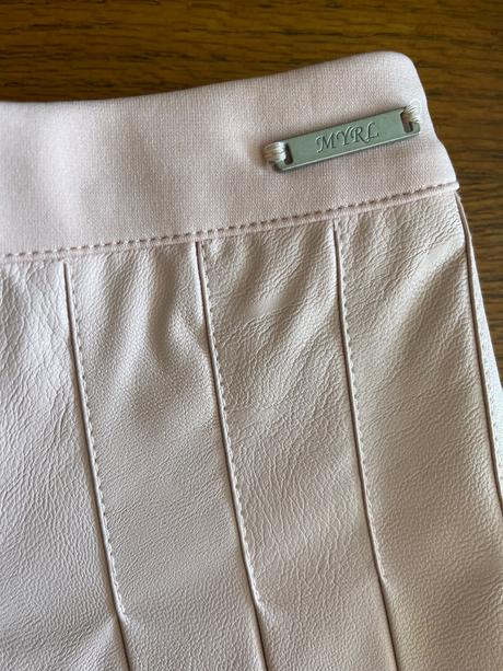 Prekrásna skladaná kožená suknička mayoral, mayoral,110