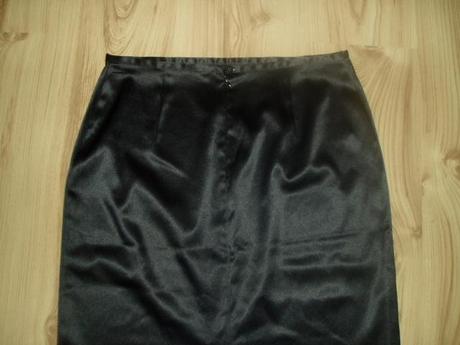 Amaranto lesklá sukňa v.12/40, amaranto,40