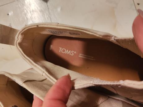 Toms, 42