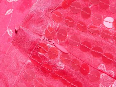 Luxusna velmi pekna hodvabna sukna, 38