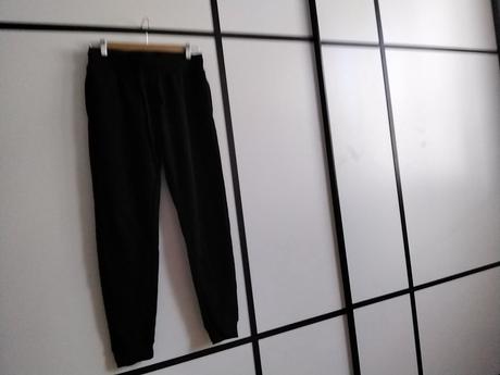 Balík nohavíc a teplákov, s