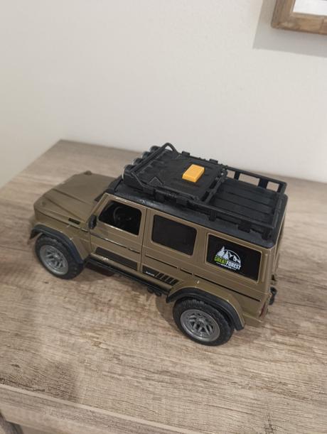 Auto džíp na kemping, 