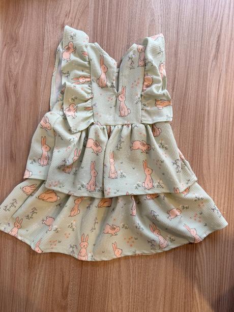 Dievčenské šaty, 98