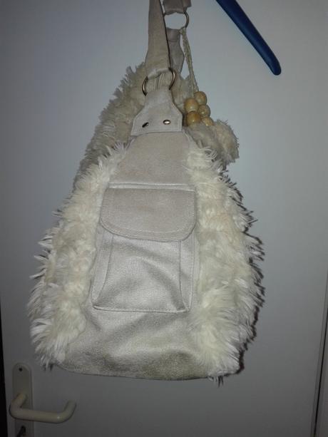 Kožušinová kabelka, 