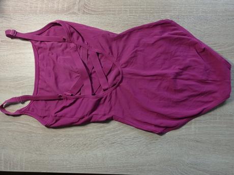 Predám tanečné dresy, capezio,s