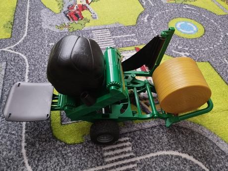 Bruder doplnky za traktor a panaci, 