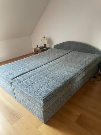 Manželská posteľ s úložným priestorom,