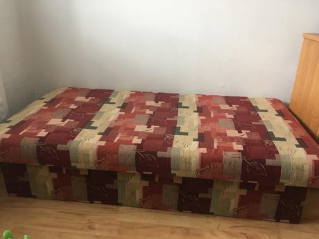 Posteľ, šírka (cm): 80,dĺžka (cm): 150