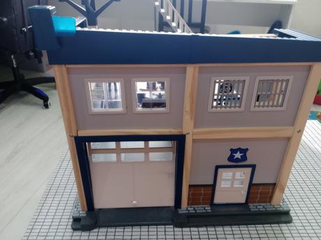 Policajná stanica drevená, 
