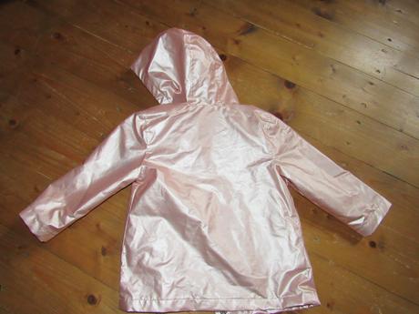Pogumovaná metalická bundička, primark,92