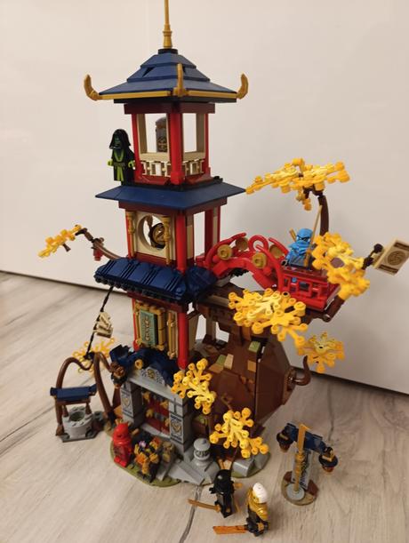Lego chrám dračích energetických jadier,