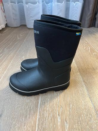 Zateplené čižmy zn. tretorn, 32