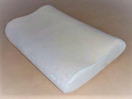 Ortopedický vankúš z pamäťovej peny, 