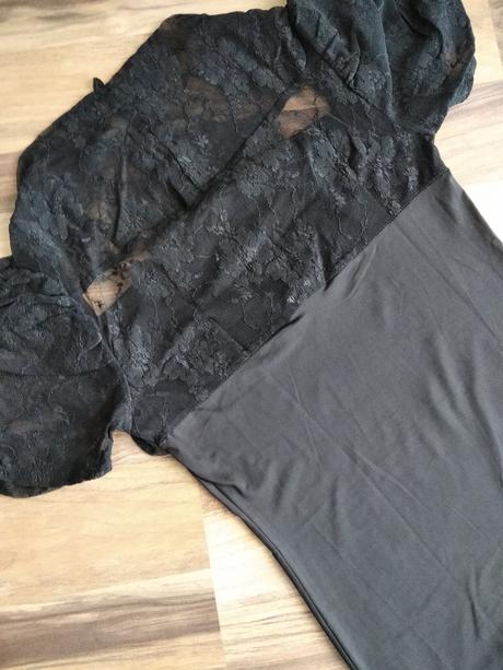 Šaty čipkované, s