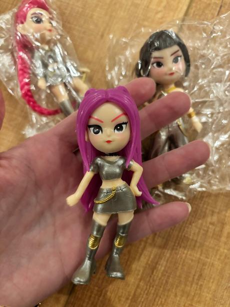 Figurky kpop huntrix, 