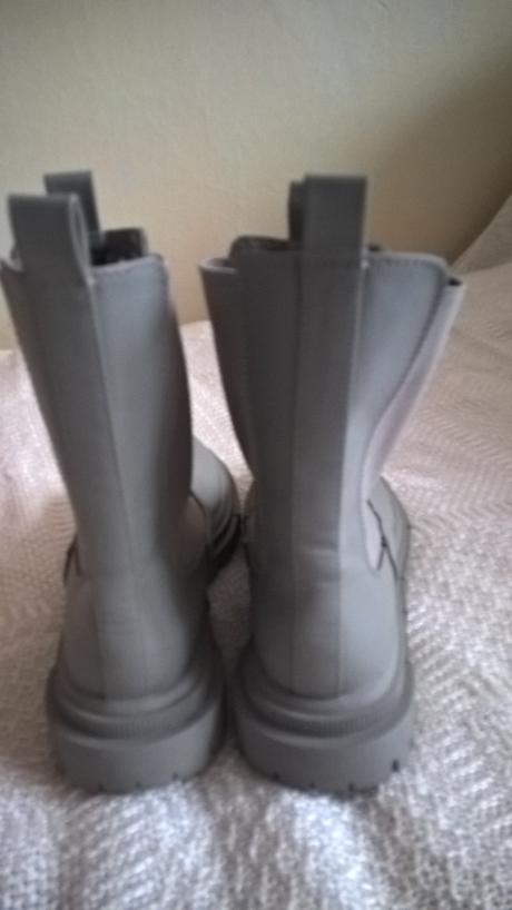 Prechodné čižmy, bershka,39