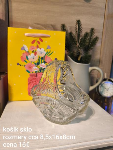 Malý sklenený košík výpredaj, 