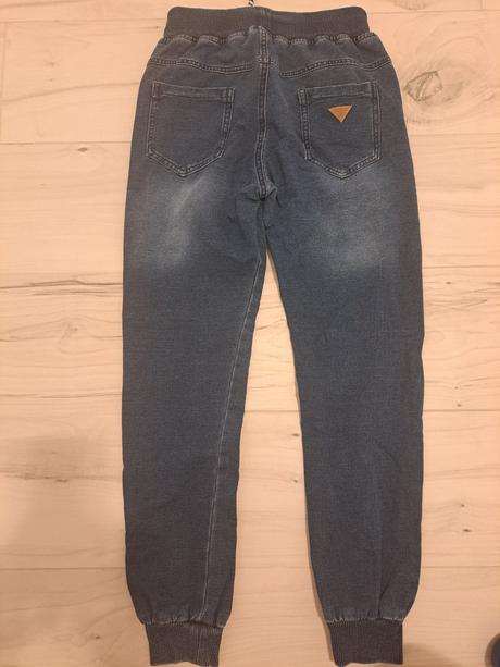 Elastické riflové nohavice, 152