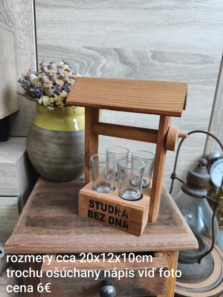 Dekorácia studňa zo štyrmi poharikmi výpredaj, 