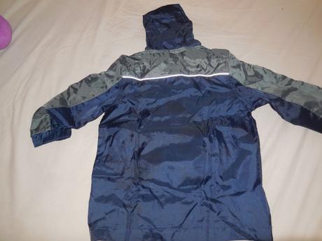Šušťáková vetrovka- pršiplášť, tesco,122