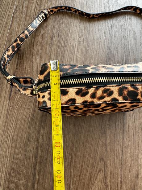 Nova kabelka, s dopor. poštou, marks & spencer