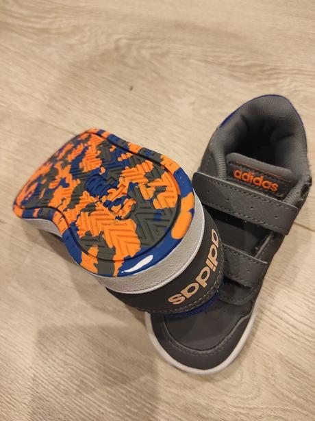 Botasky, adidas,27
