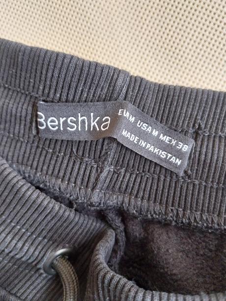 Panske teplaky, bershka,m