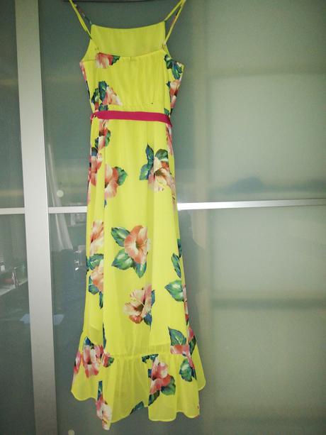 Ľahučké veľmi kvalitné šaty motivi /38/, m