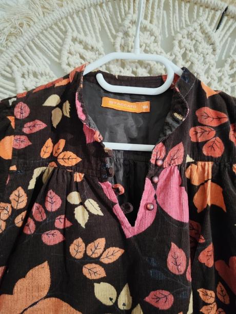 Menčestrové šatky, staccato,104