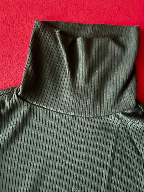 Šaty rebrované s golierom, orsay,34