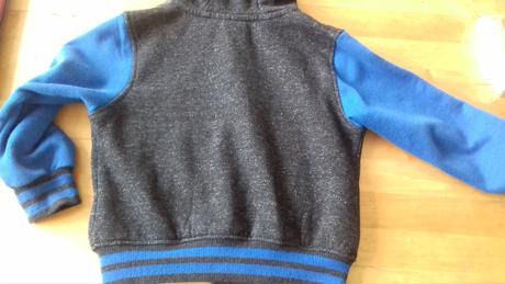 Mikina s cvočkami, lupilu,98