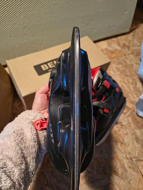 Korčule na ľad, 30