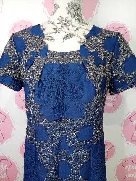 Spoločenské šaty, 42