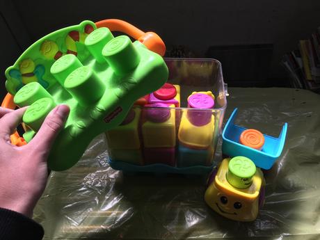 Fisher price kocky na hranie aj s autíčkom, 