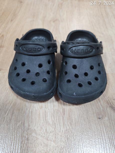 Crocs, šľapky, 20