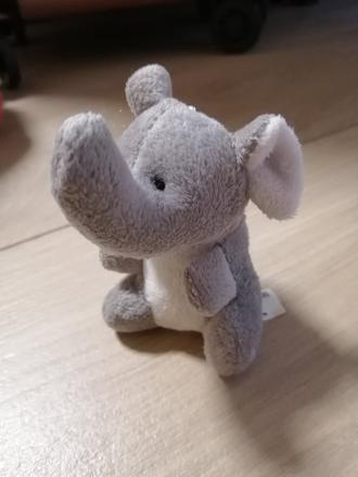 Malý plyšový sloník,