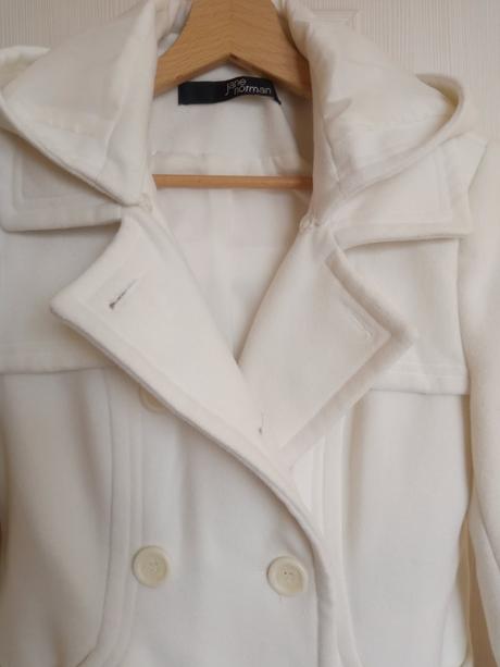 Biely ivory kabátik s odnímateľnou kapucňou, 38