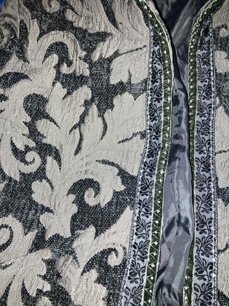 Kabatík s tkaným vzorom,veľmi pekný štýlový, m