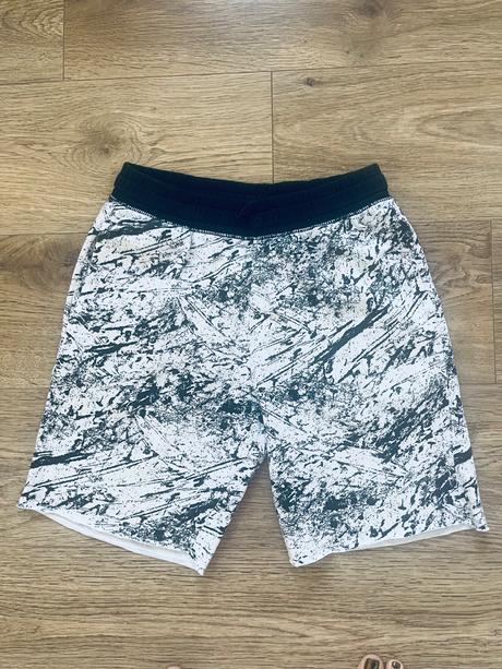Teplakové kraťasy, h&m,152