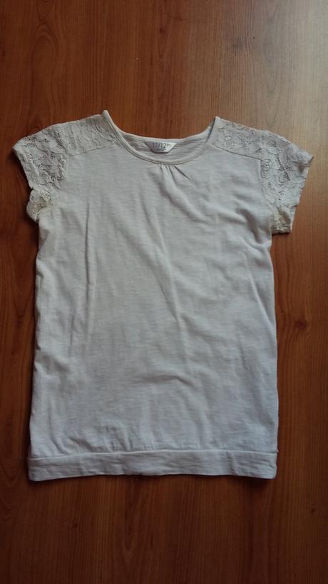 Biele tričko s čipkou, 146