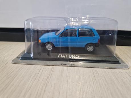 Modely deagostini autíčka mix,