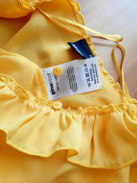 Halenka s volánikom, xs