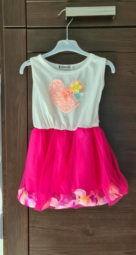 Saty s tylovou sukničkou, 98