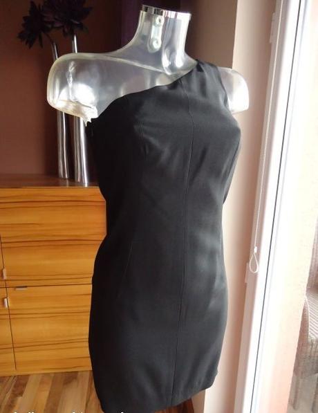 Karen millen elegantné asymetrické mini šaty, s